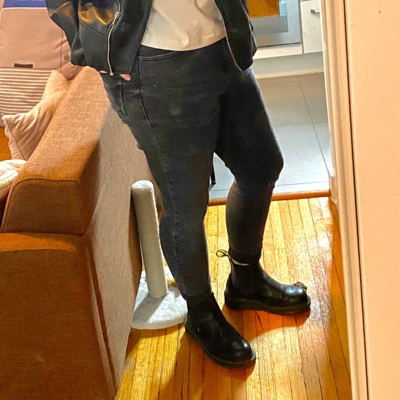 Dr. Martens Chelsea Ankle Boots Size US 5 - Picture 1 of 10